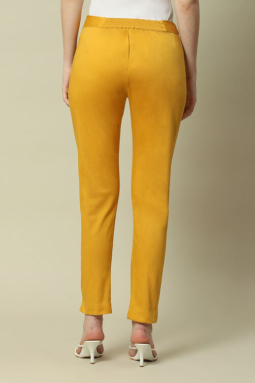 Yellow Poplin Lycra Slim Solid Slim Pants image number 4