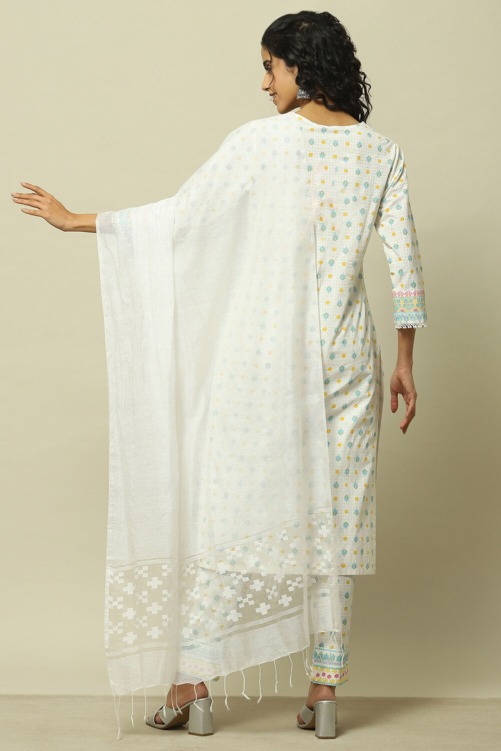 White Poly Georgette Geometric Printed Dupatta image number 2