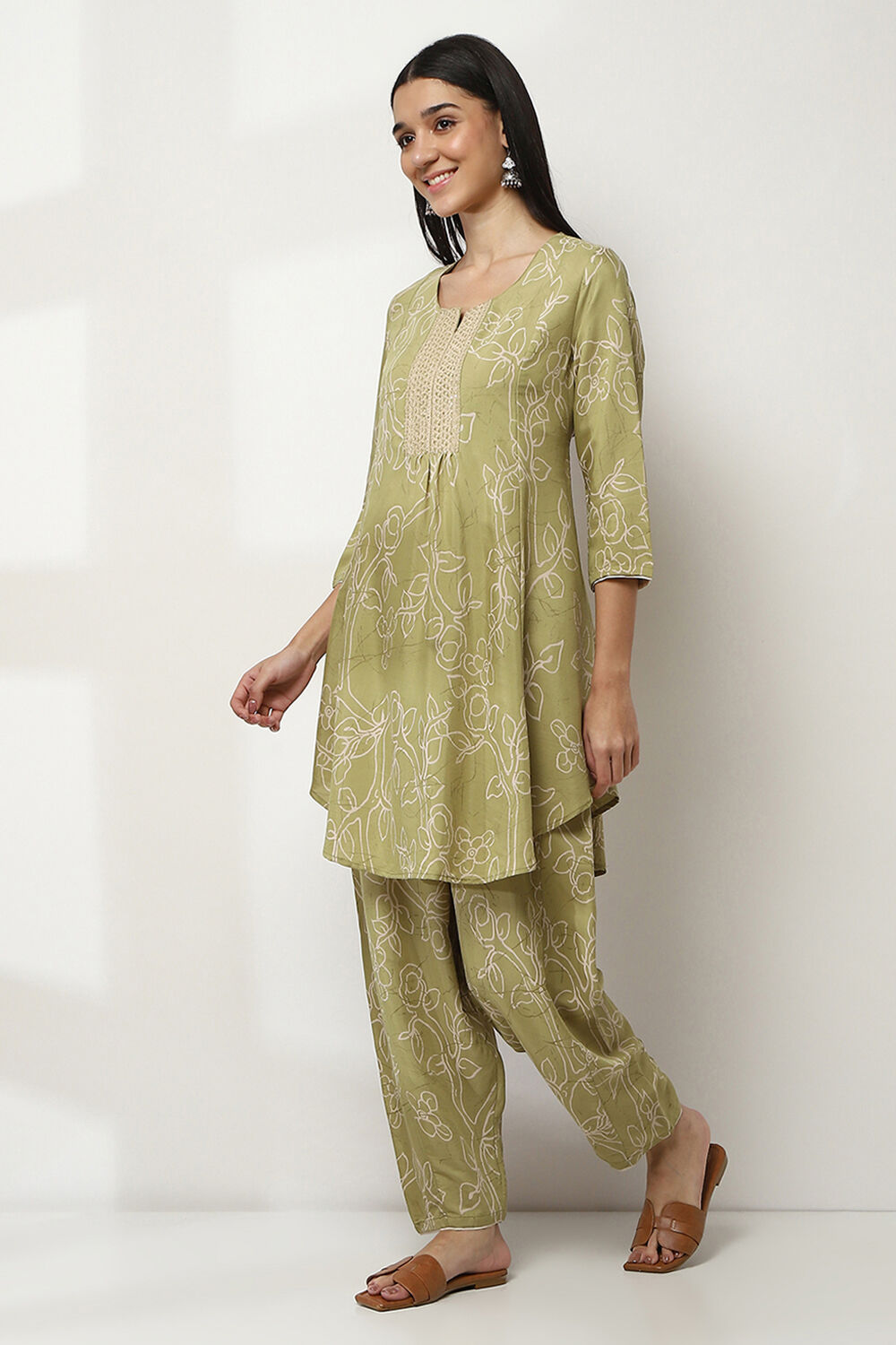 Lime Green Printed Straight Co-ord Set image number 3