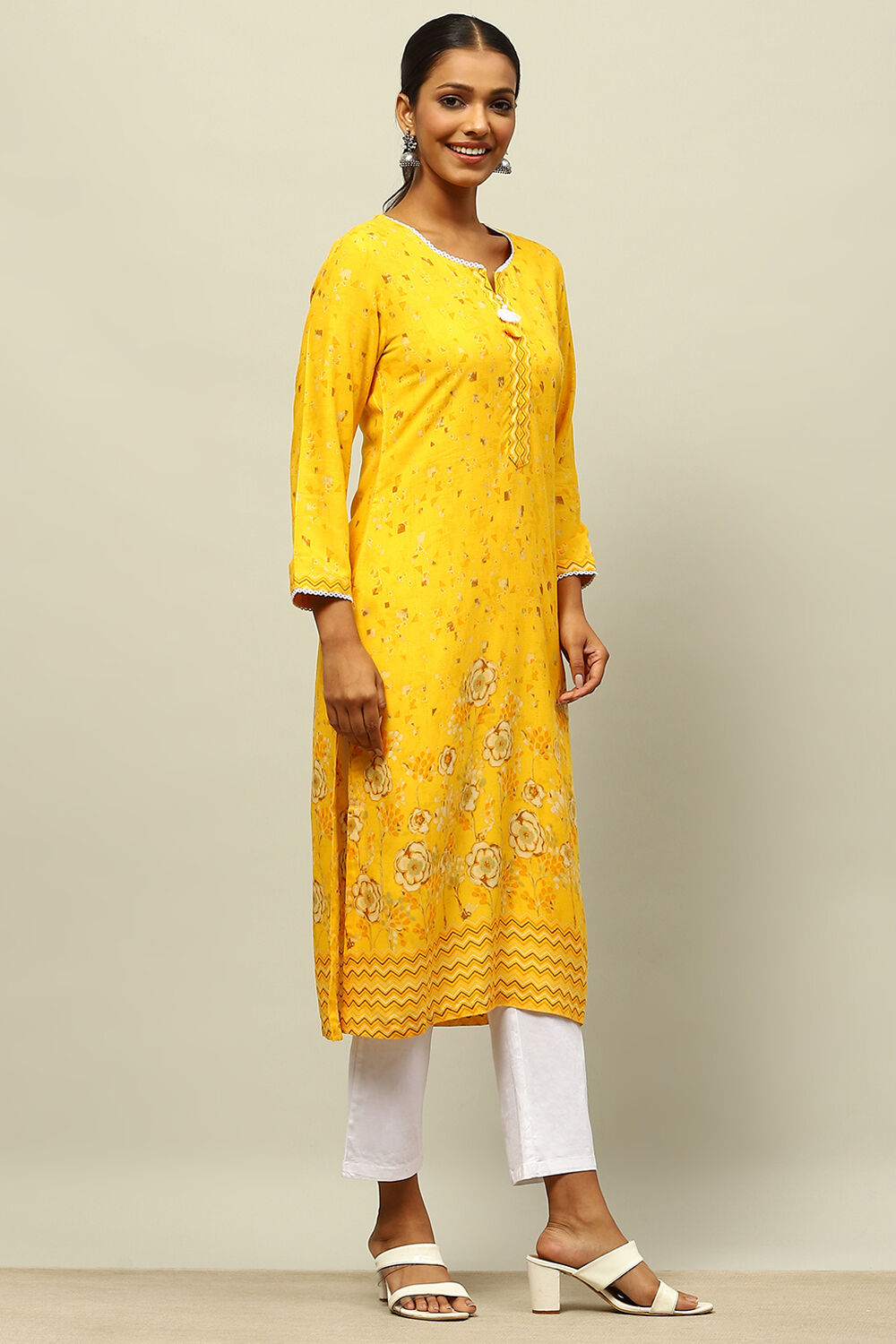Yellow Rayon Printed Straight Kurta image number 4