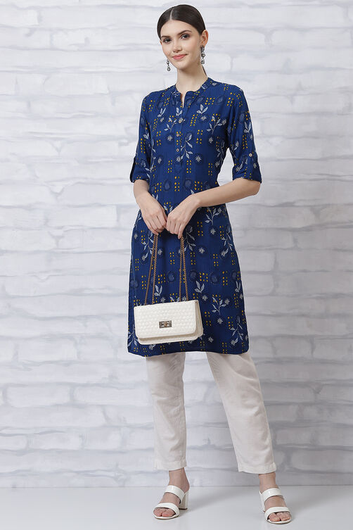 Red LIVA Straight Kurta image number 5