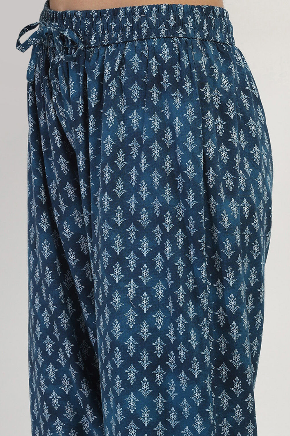 Blue Printed Straight Kurta Set image number 2