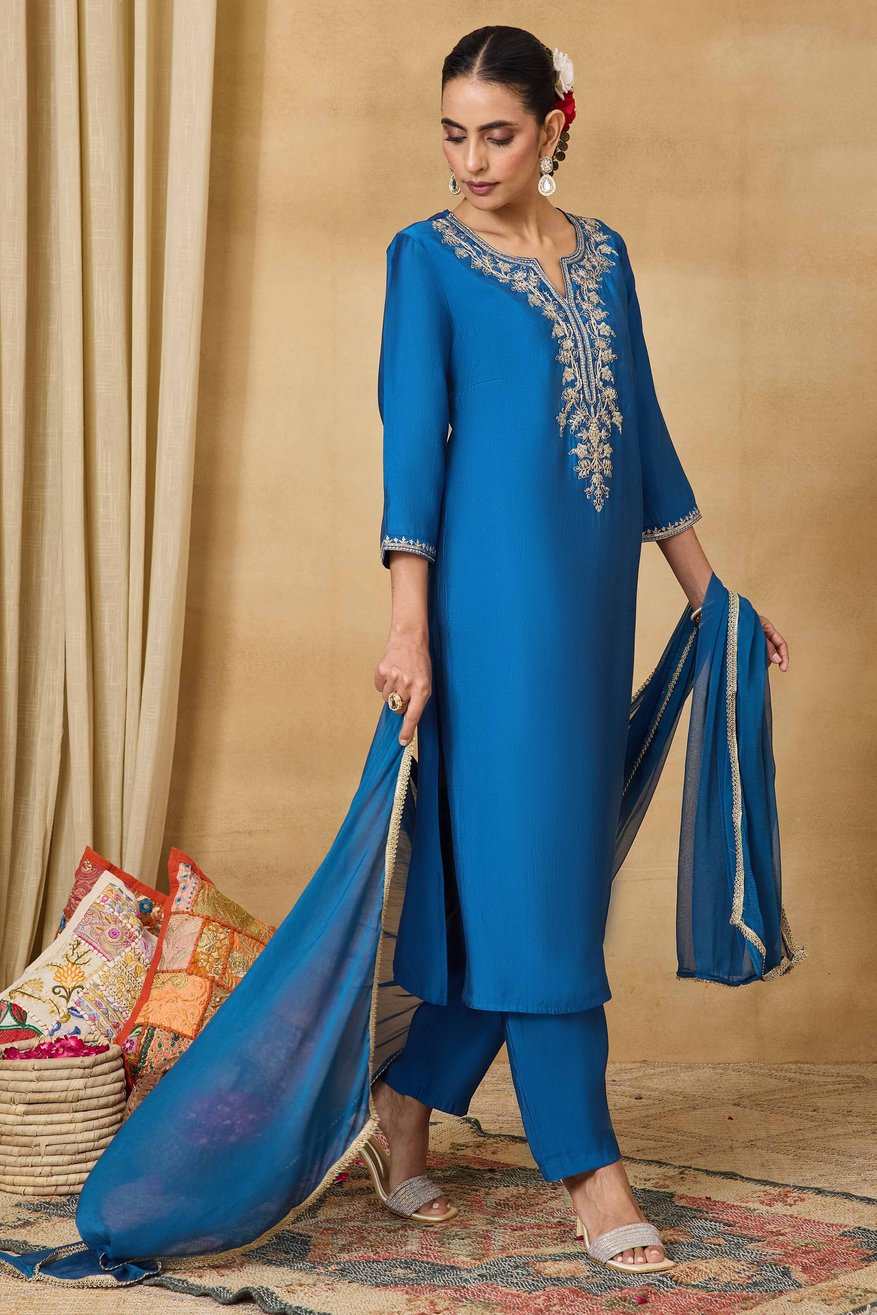 Blue Viscose Blend Straight Solid Suit Set image number 0
