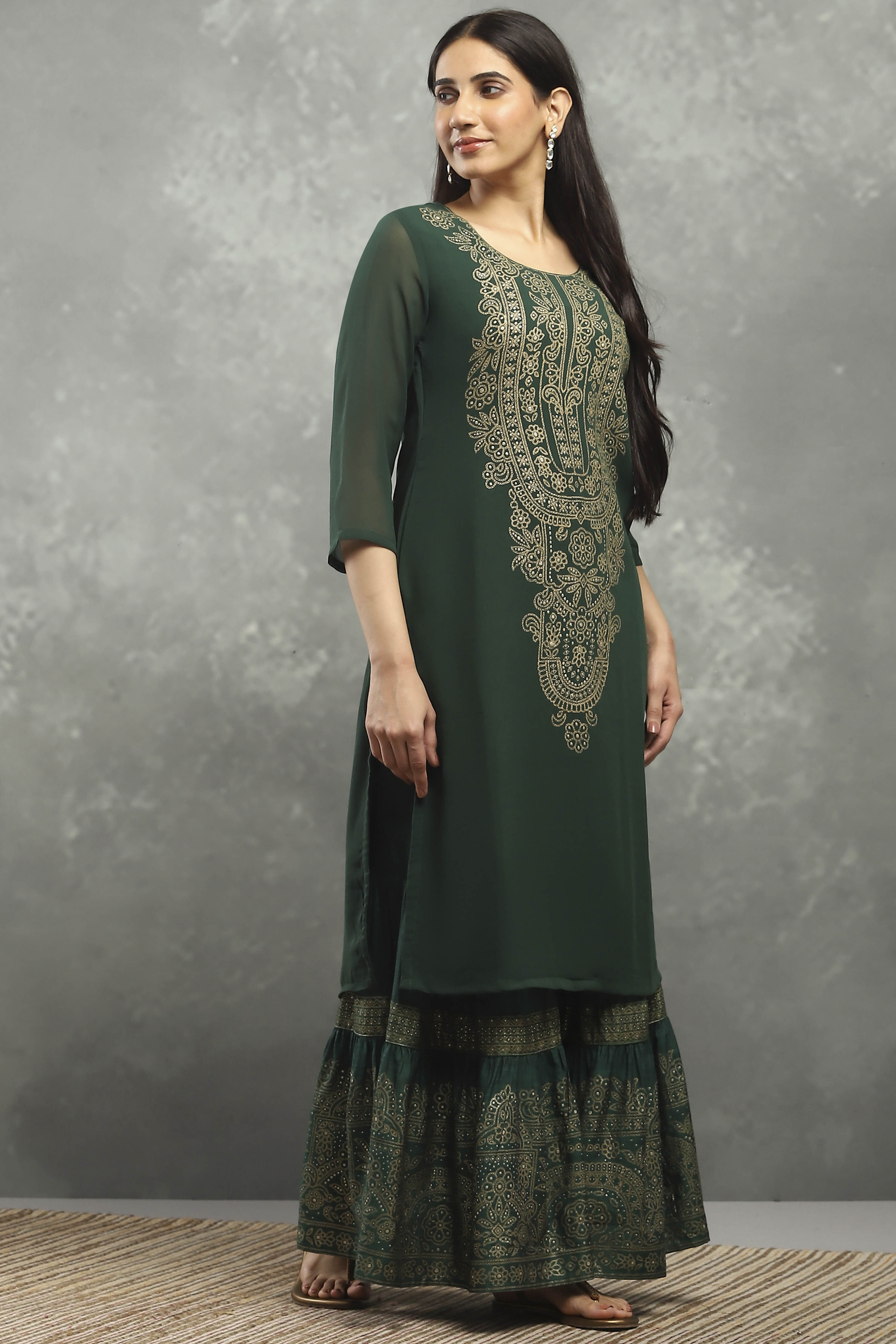 Green Viscose Straight Kurta Pants Set image number 5