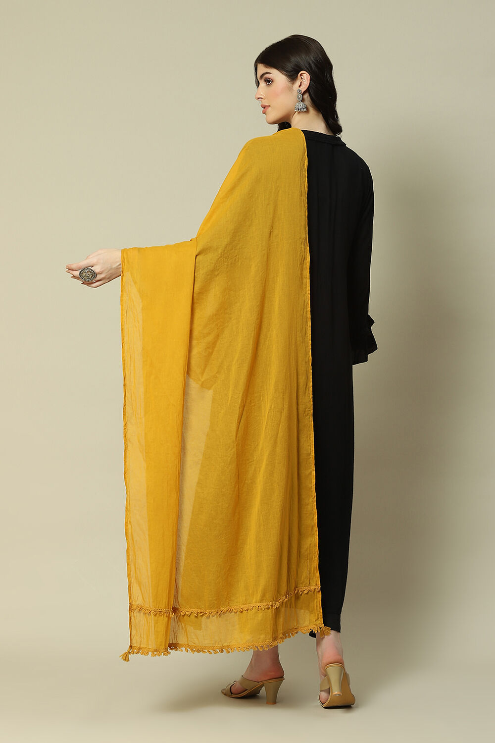Peach Cotton Solid Dupatta image number 2