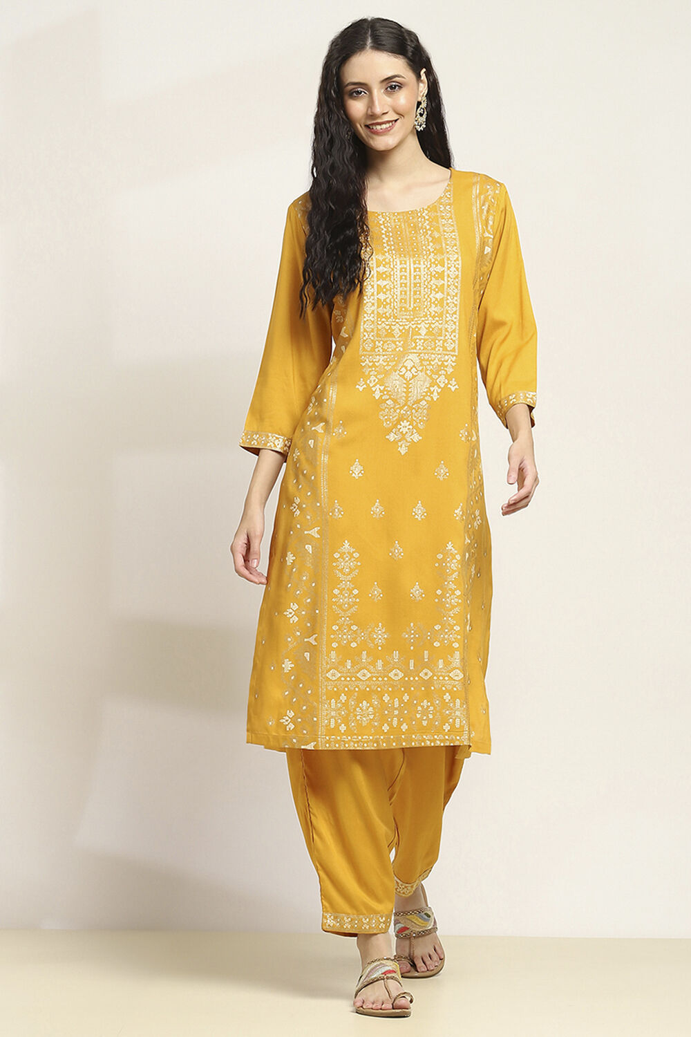 Yellow Viscose Rayon Printed Straight Kurta Pants Set image number 6