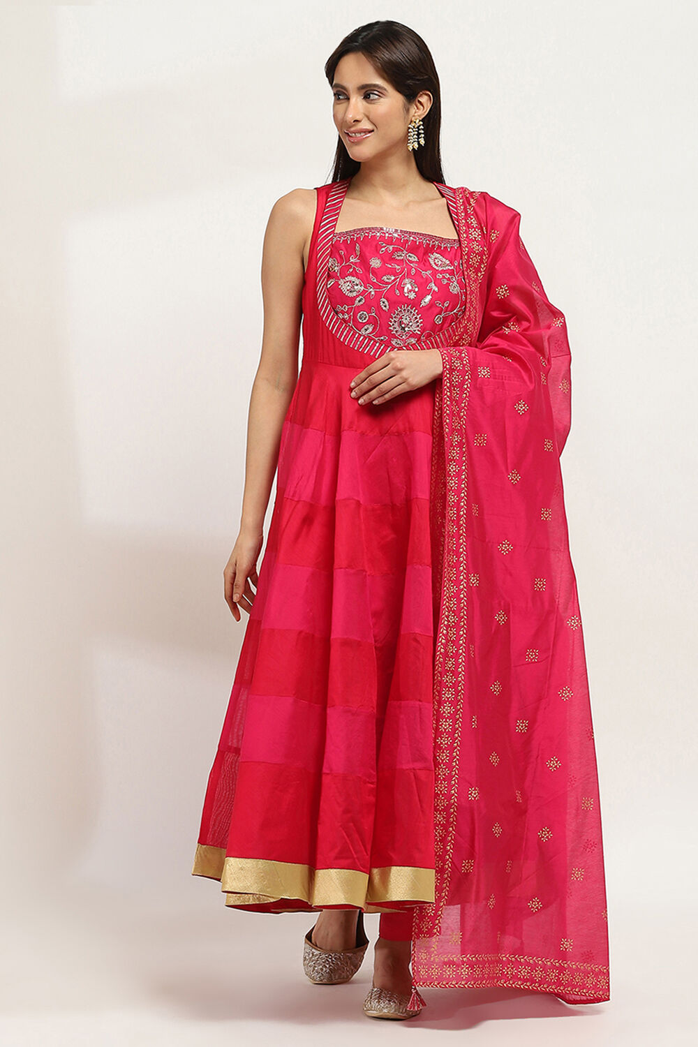 Red and Pink Tiered Anarkali Suit Set image number 6