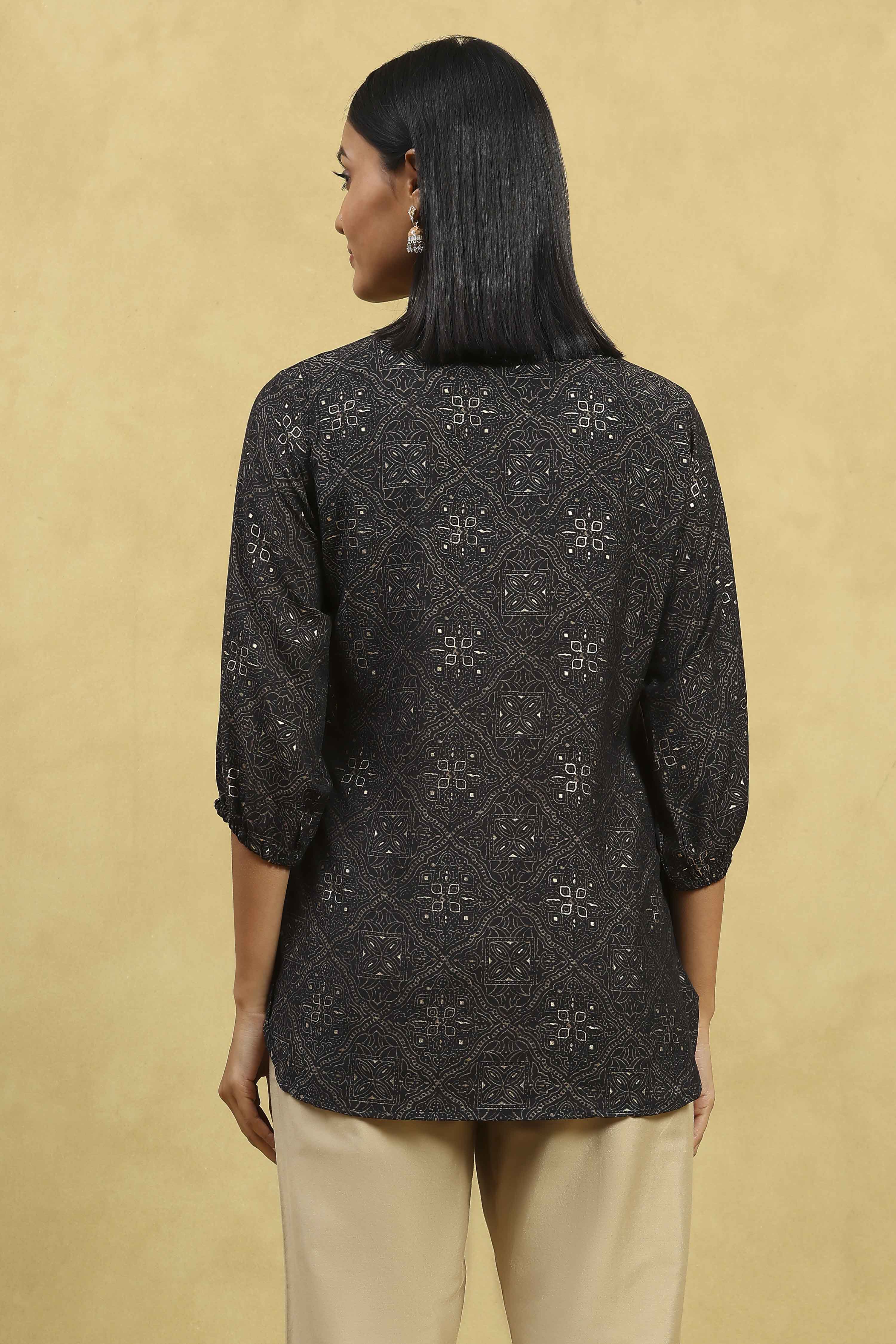 Black Viscose Blend Printed Straight Top image number 3