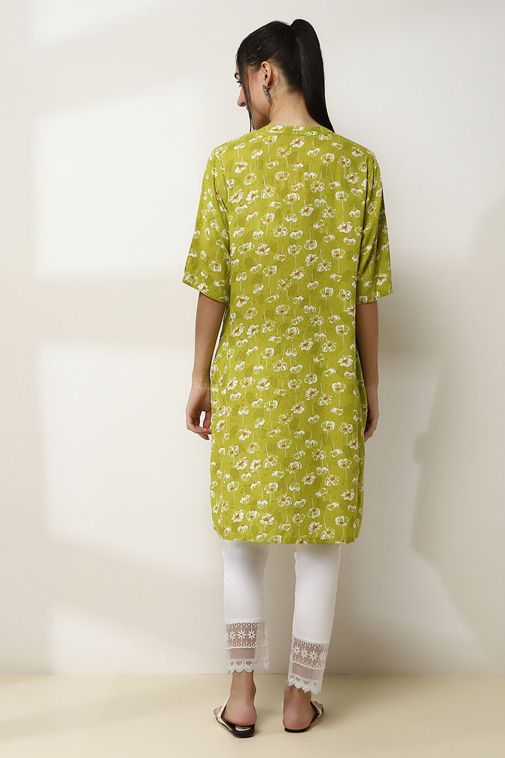 Green Floral Printed Straight Kurta image number 3