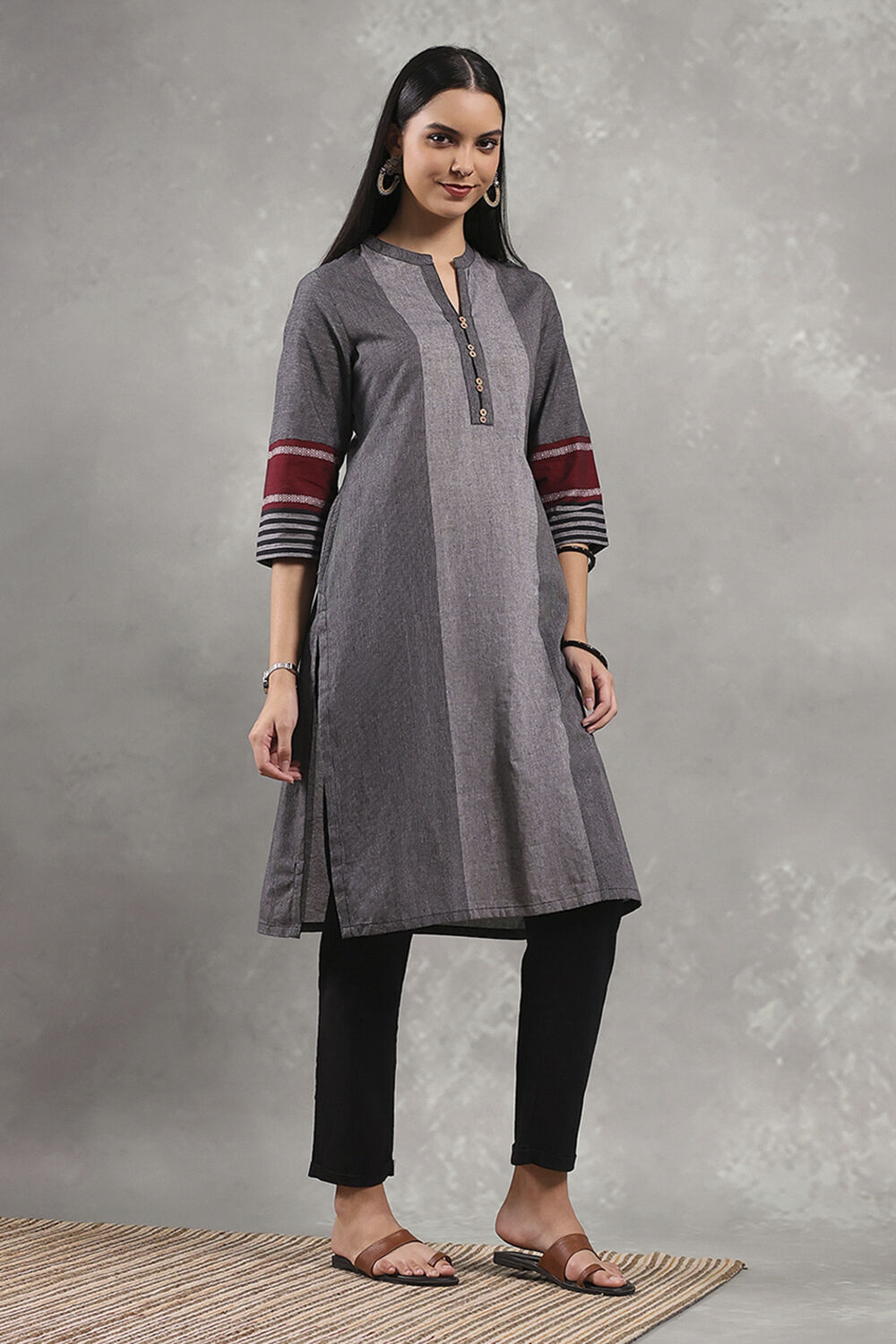 Black Cotton Textured Straight Kurta image number 4