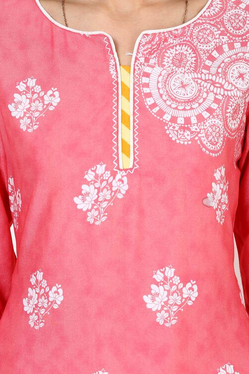 Pink Straight Rayon Kurta image number 4