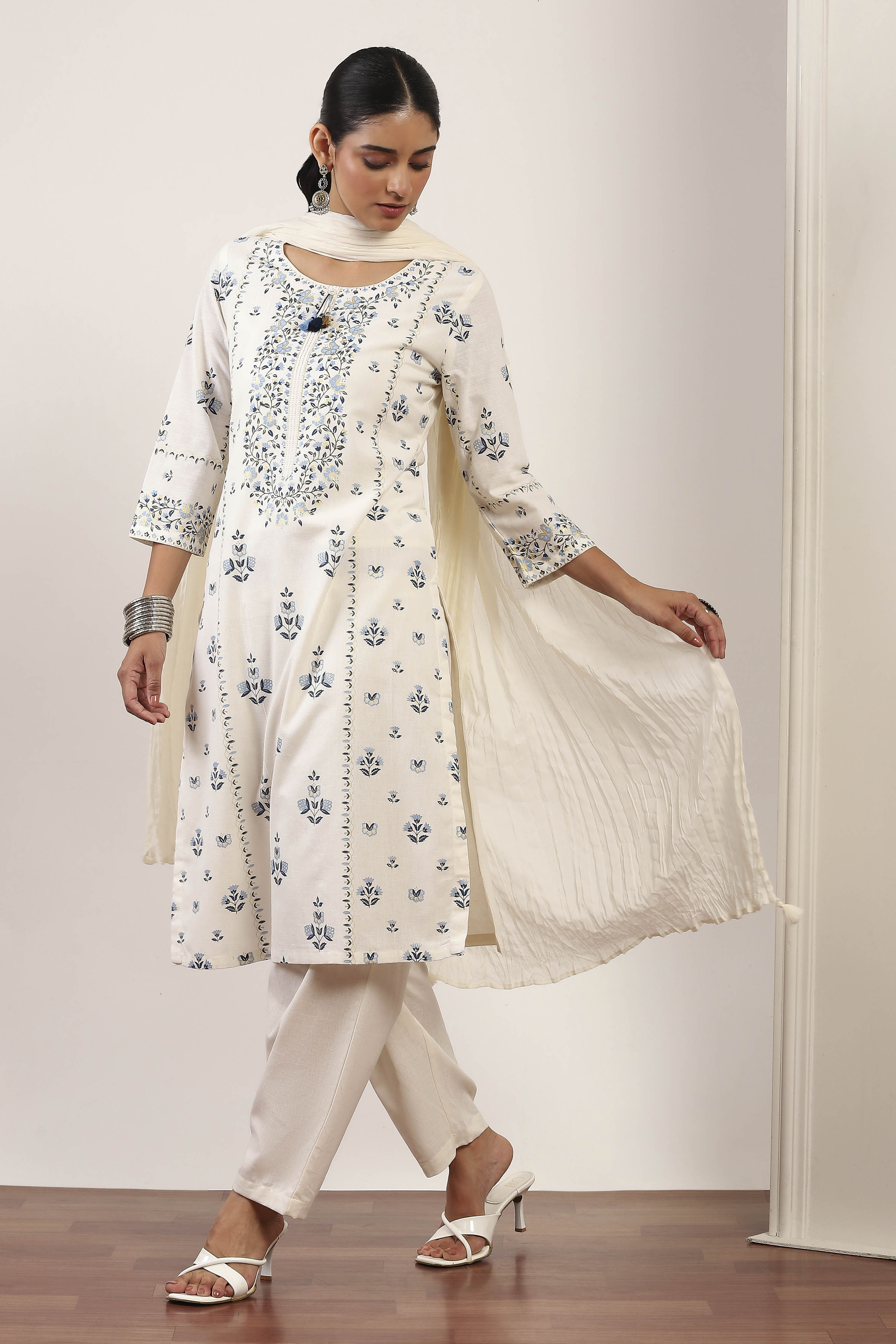 White Cotton Blend Straight Suit Sets image number 3