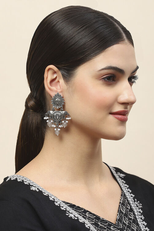 Grey Oxidised Alloy Earrings image number 3