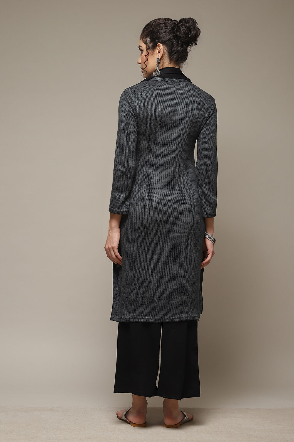 Grey Acrylic Straight Suit Set image number 5