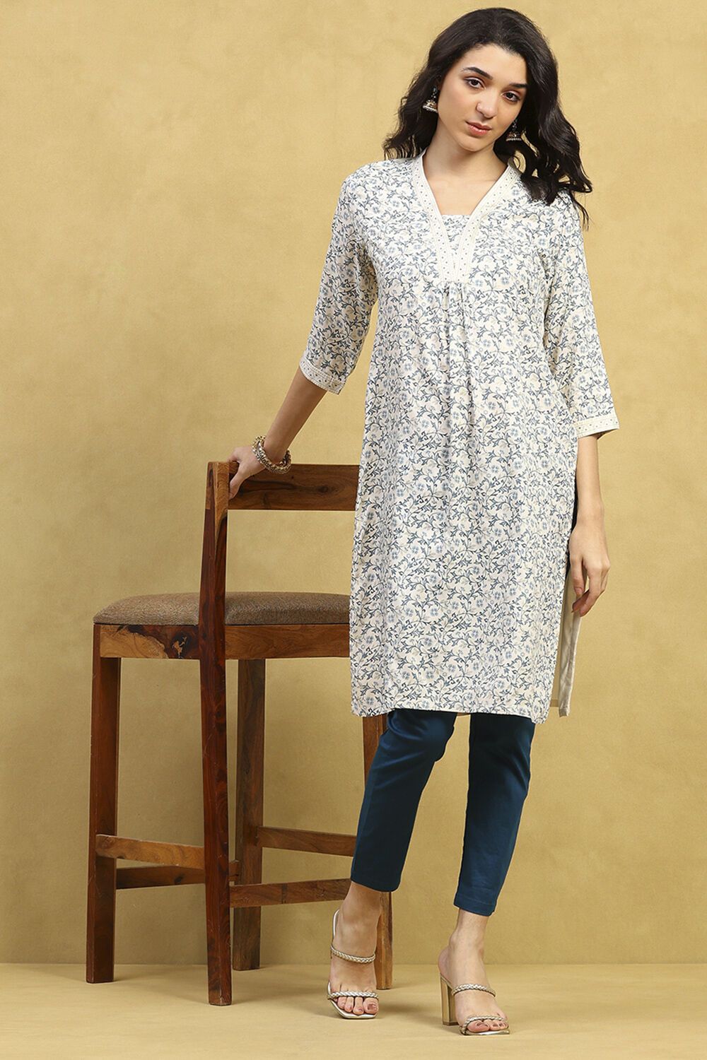 White and Blue Printed Straight Kurta image number 0