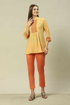 Peach Poplin Lycra Slim Solid Slim Pants image number 0