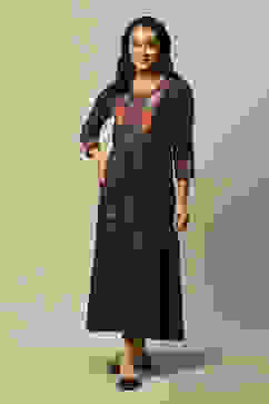 Black LIVA Straight Printed Dress image number 5