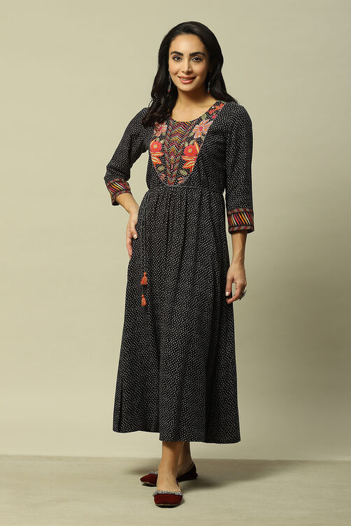 Black Viscose Straight Printed Dress image number 5
