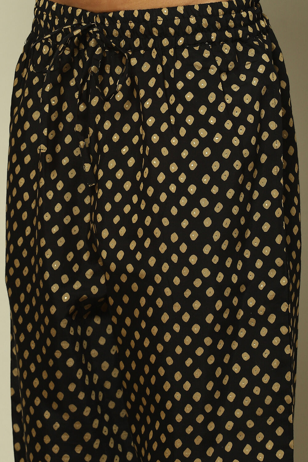 Black LIVA LIVA Straight Printed Kurta Palazzo Suit Set image number 2