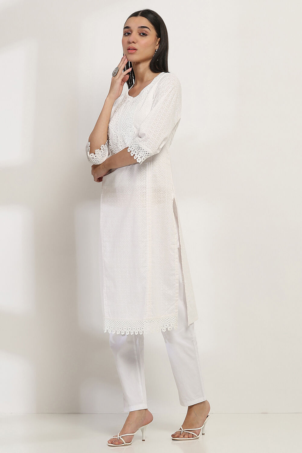 White Cotton Printed Straight Kurta image number 2