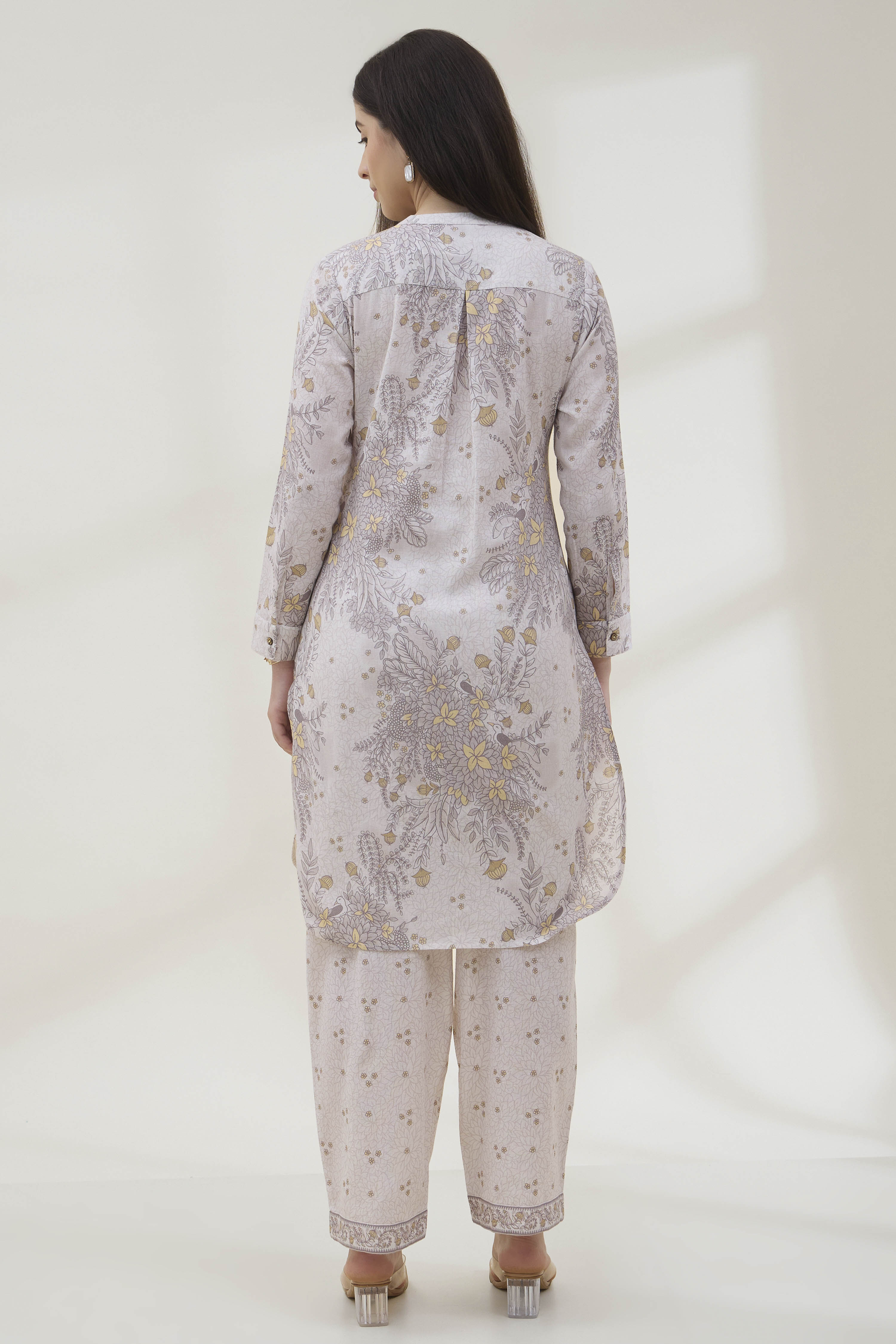Yellow Printed Straight Kurta image number 5