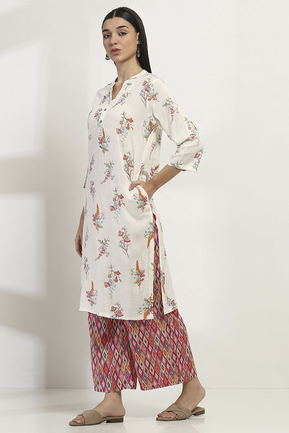 White Printed Straight Kurta Set image number 3