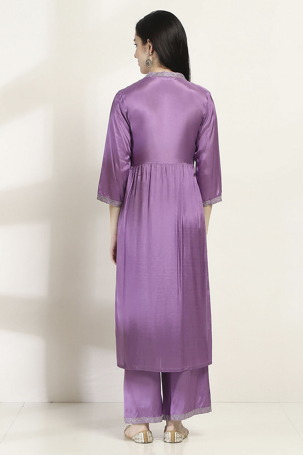 Lavender Viscose Gathered Set image number 4