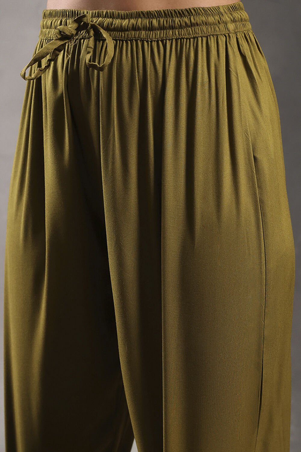 Lime Viscose Rayon Printed Straight Suit Set image number 2