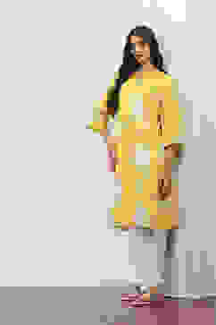 Yellow Rayon Straight Kurtas image number 0