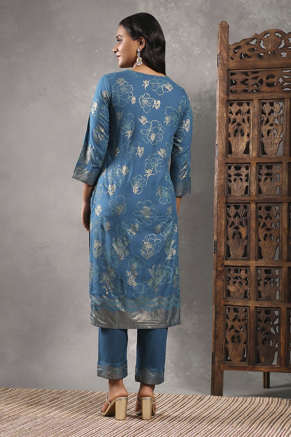 Green Viscose Rayon Printed Straight Suit Set image number 4