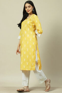 Yellow Viscose Blend Straight Kurta image number 2