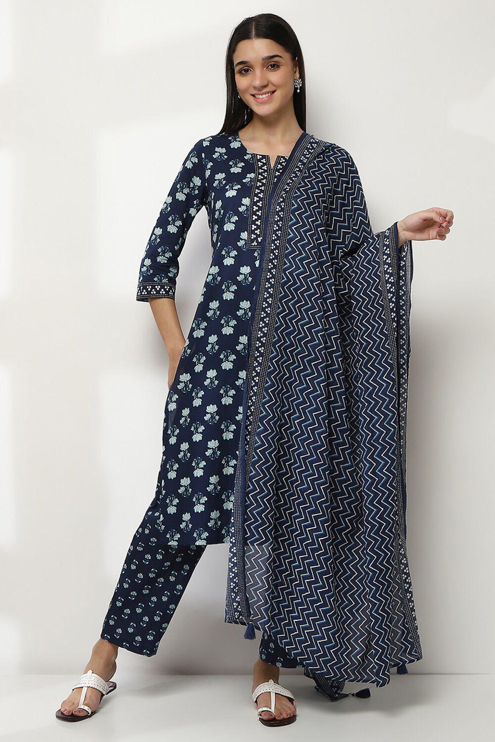 Indigo Cotton Dupatta image number 4