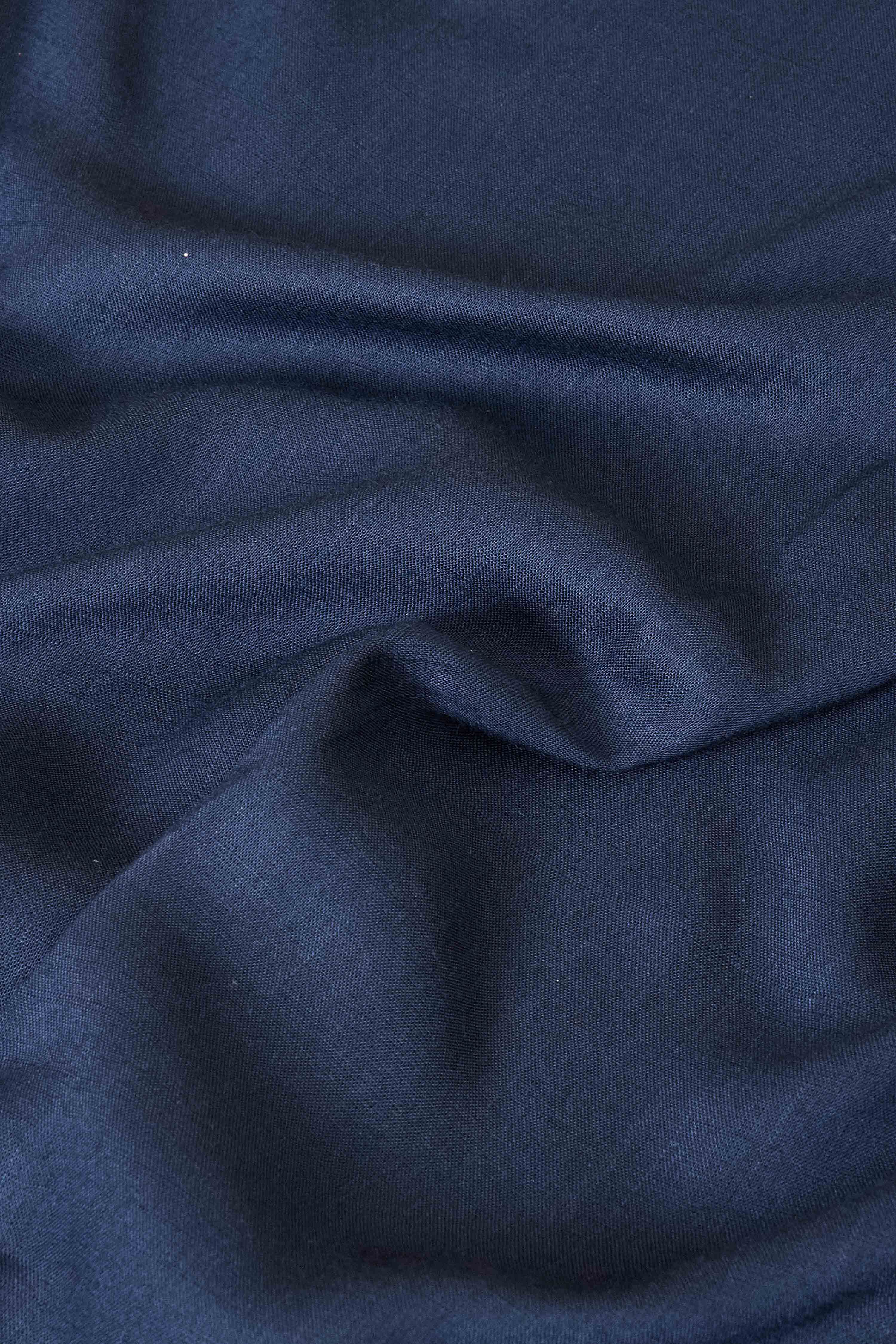 Maroon Solid Straight Viscose Blend Kurta image number 2