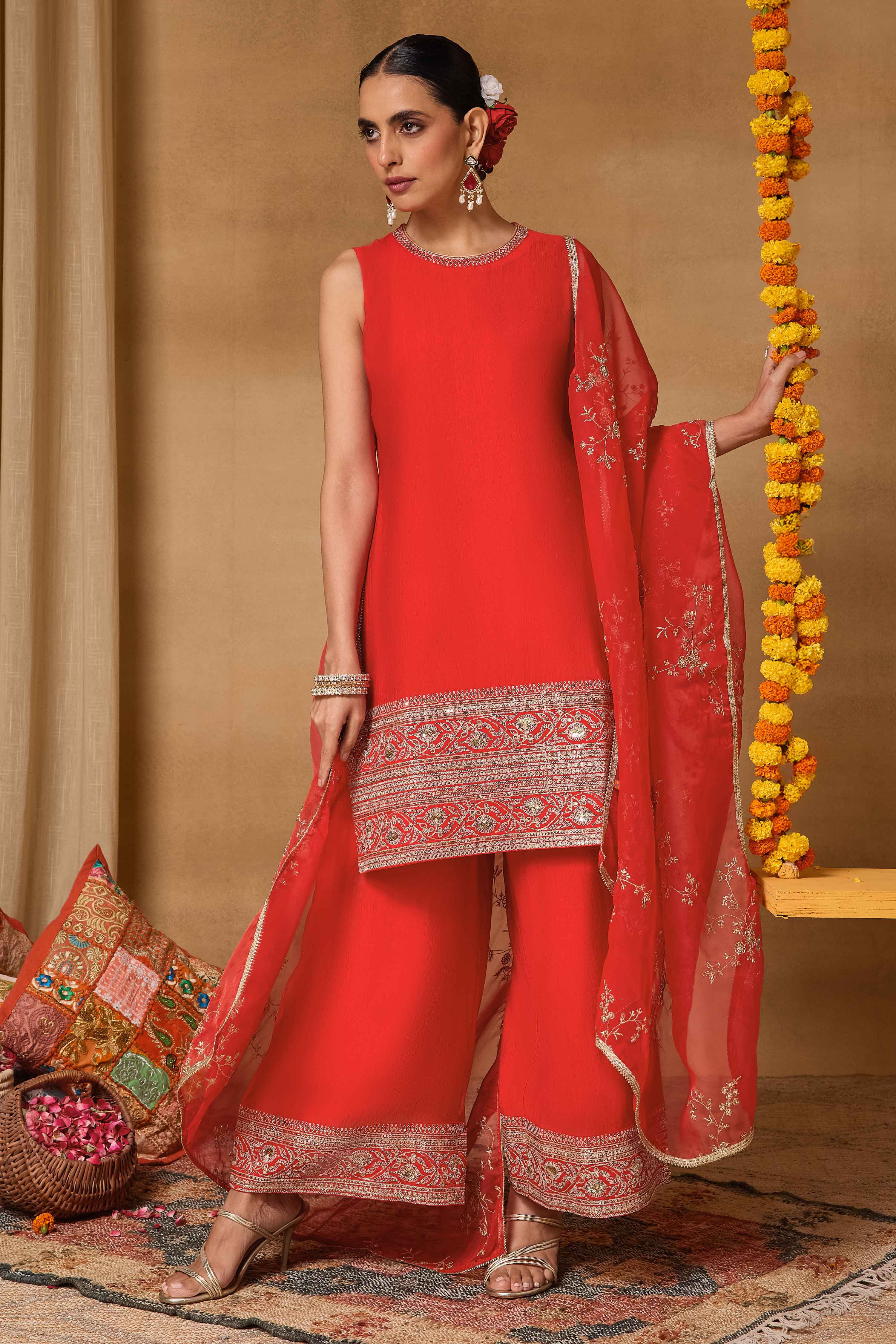 Red Viscose Blend Straight Solid Suit Set image number 7