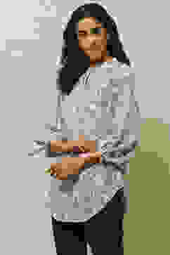 Light Pink Cambric Floral Printed Straight Kurti image number 2