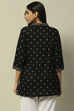 Off-White Geometric Printed Straight Indie Top image number 3