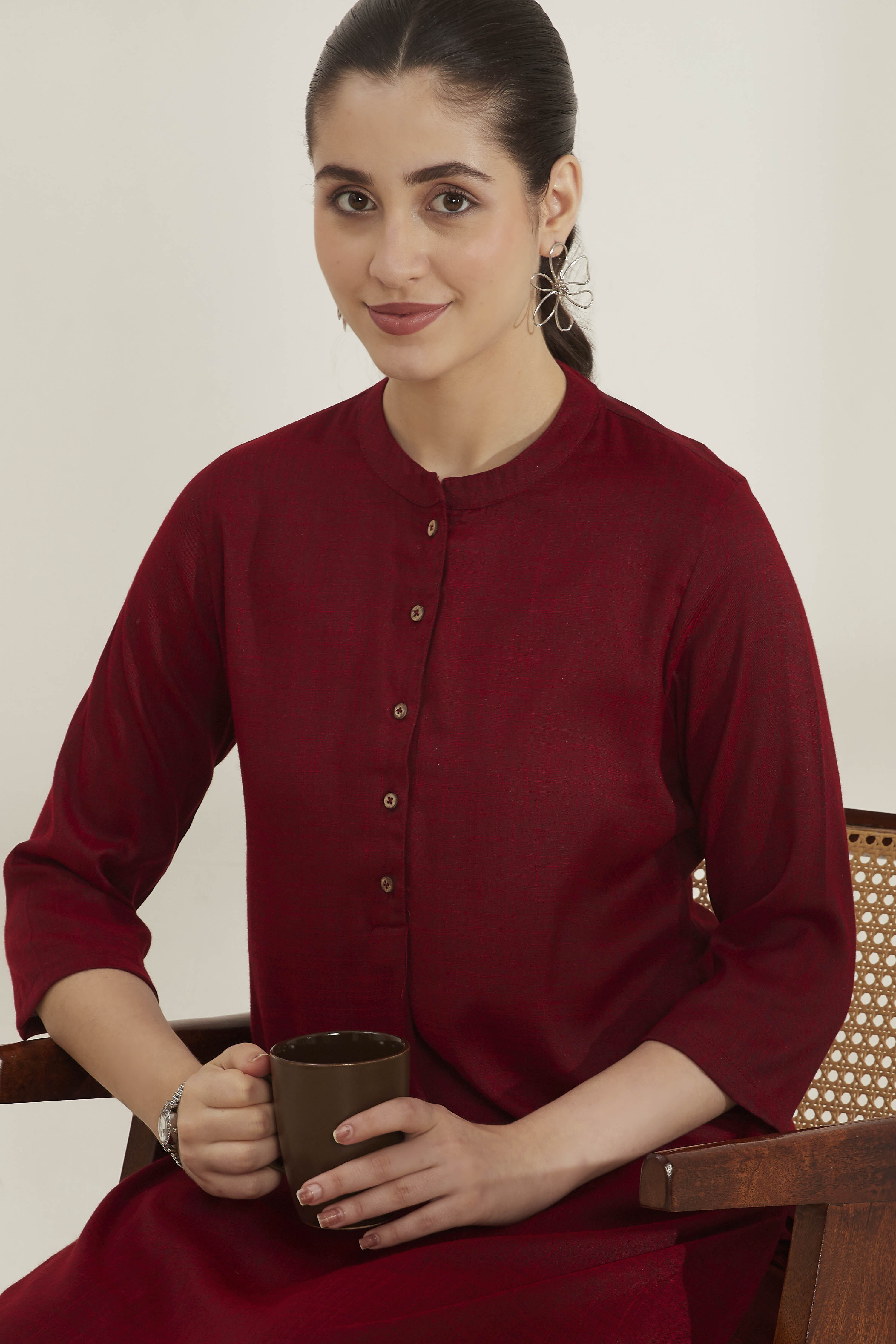 Red Viscose Blend Straight Solid Kurta image number 1