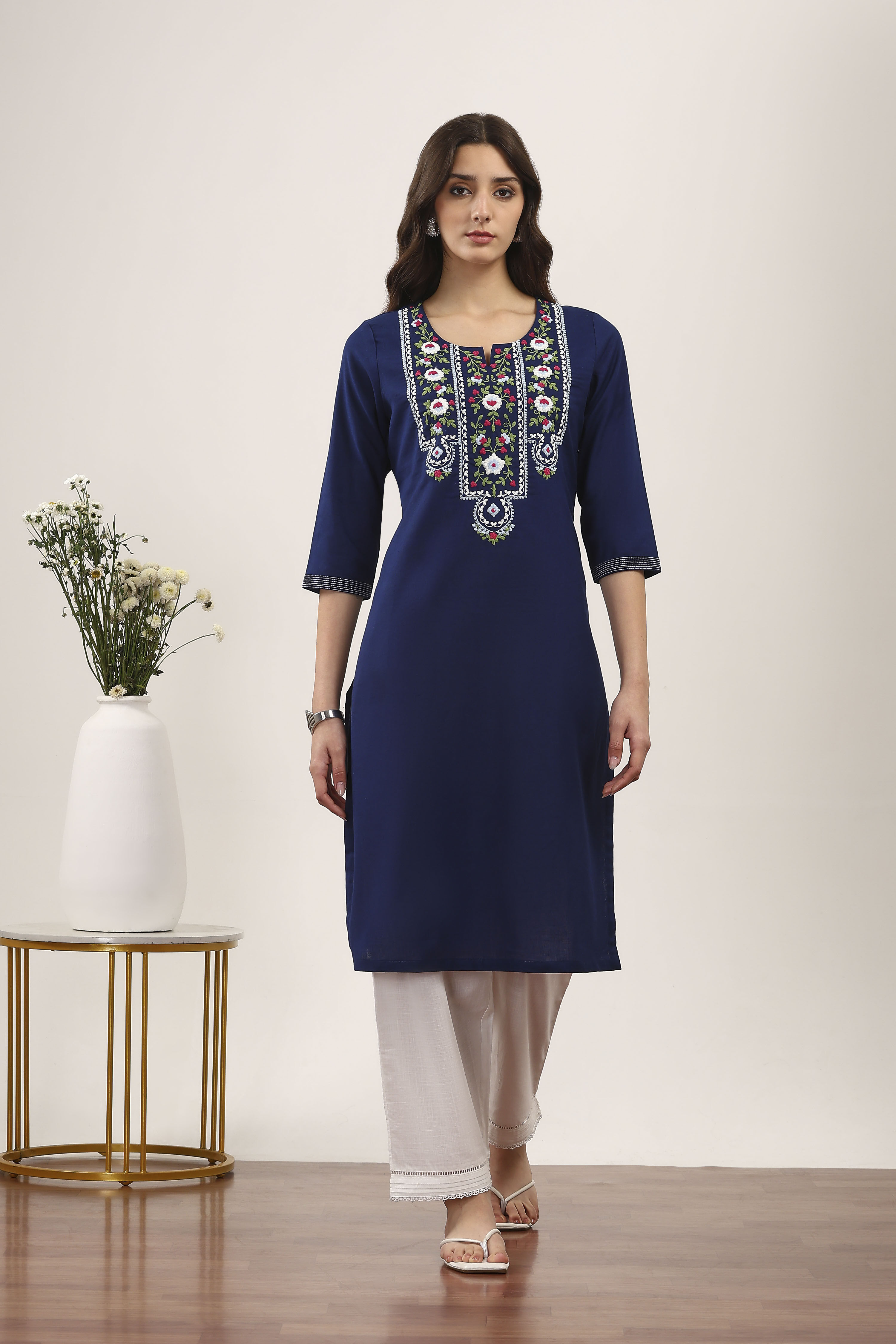 Navy Blue Cotton Blend Straight Kurtas image number 5
