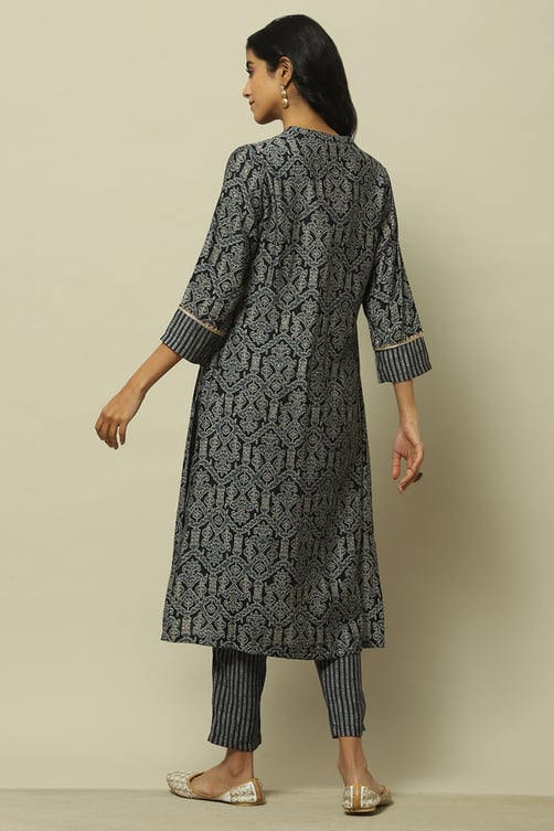 Navy Blue Viscose Printed Straight Kurta Set image number 4