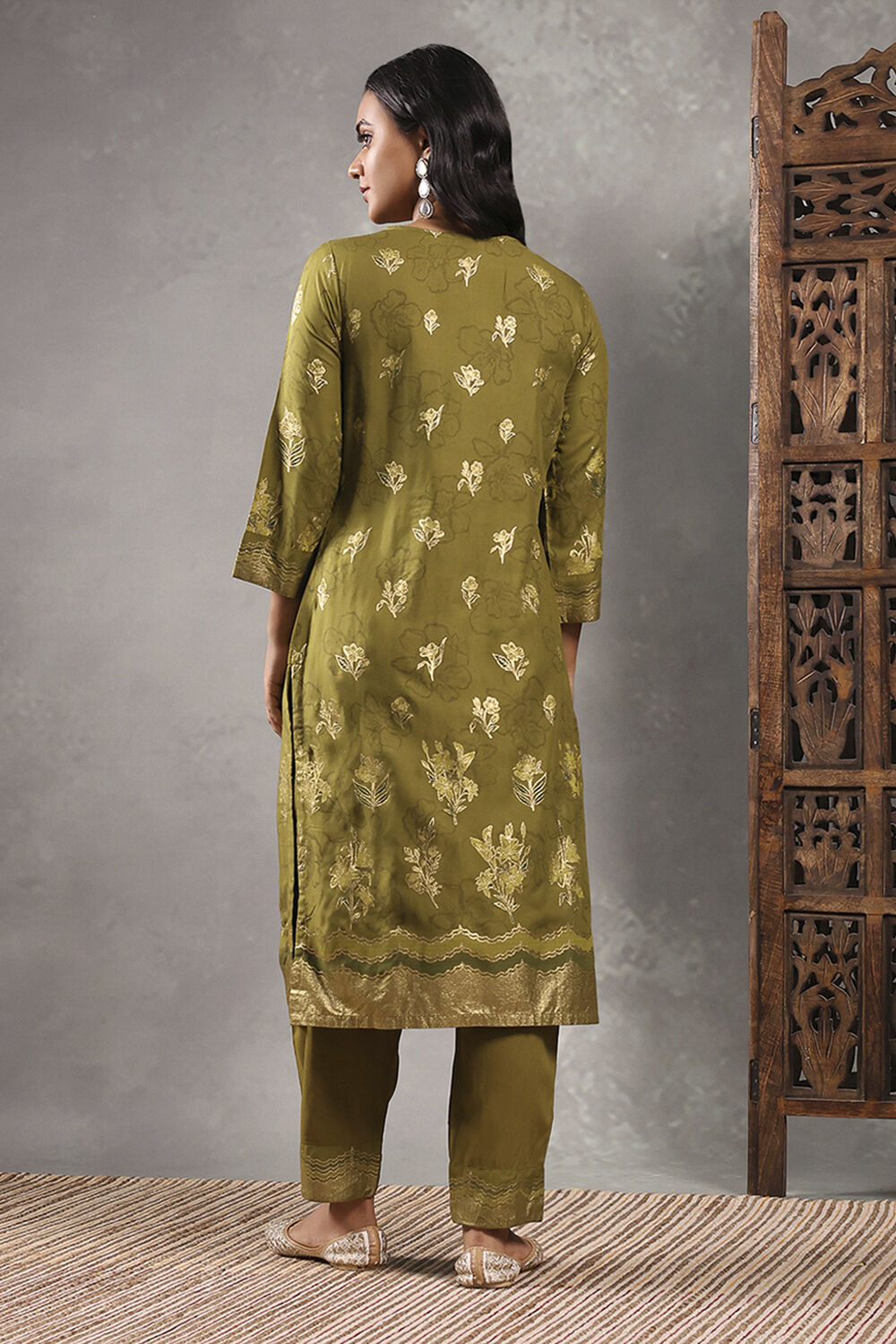 Lime Viscose Rayon Printed Straight Suit Set image number 4