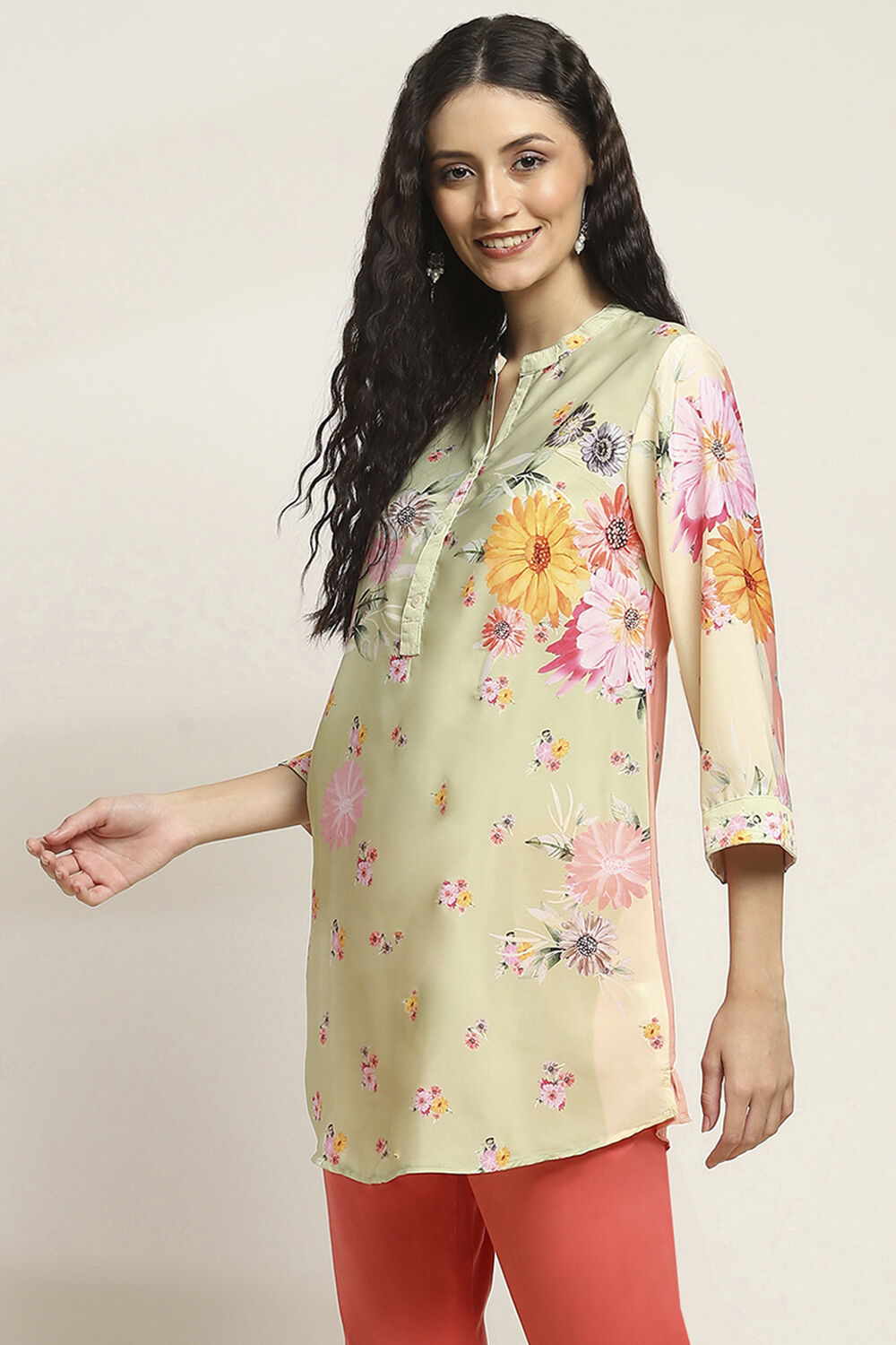 Lime Green Floral Printed Short Kurta image number 2