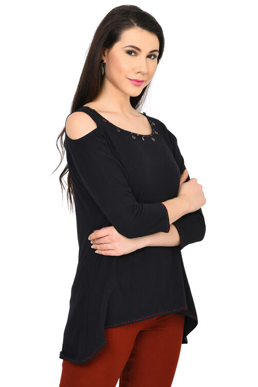 Black Straight Viscose Indie Top image number 3