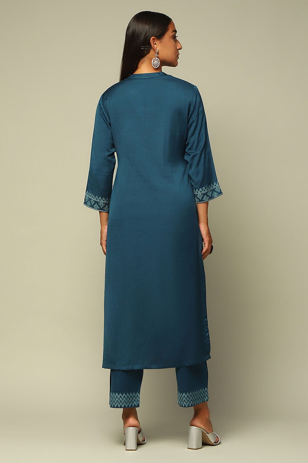 Blue Acrylic Straight Yarn Dyed Kurta Palazzo Suit Set image number 4