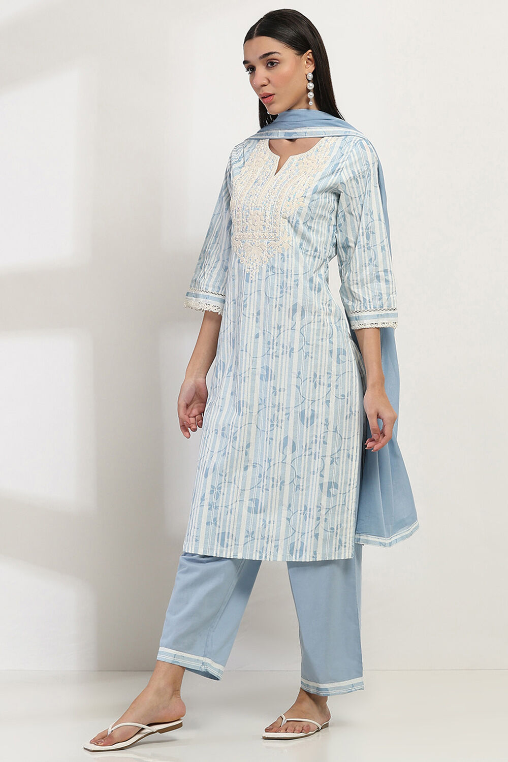 Blue Cotton Printed Straight Suit Set image number 3