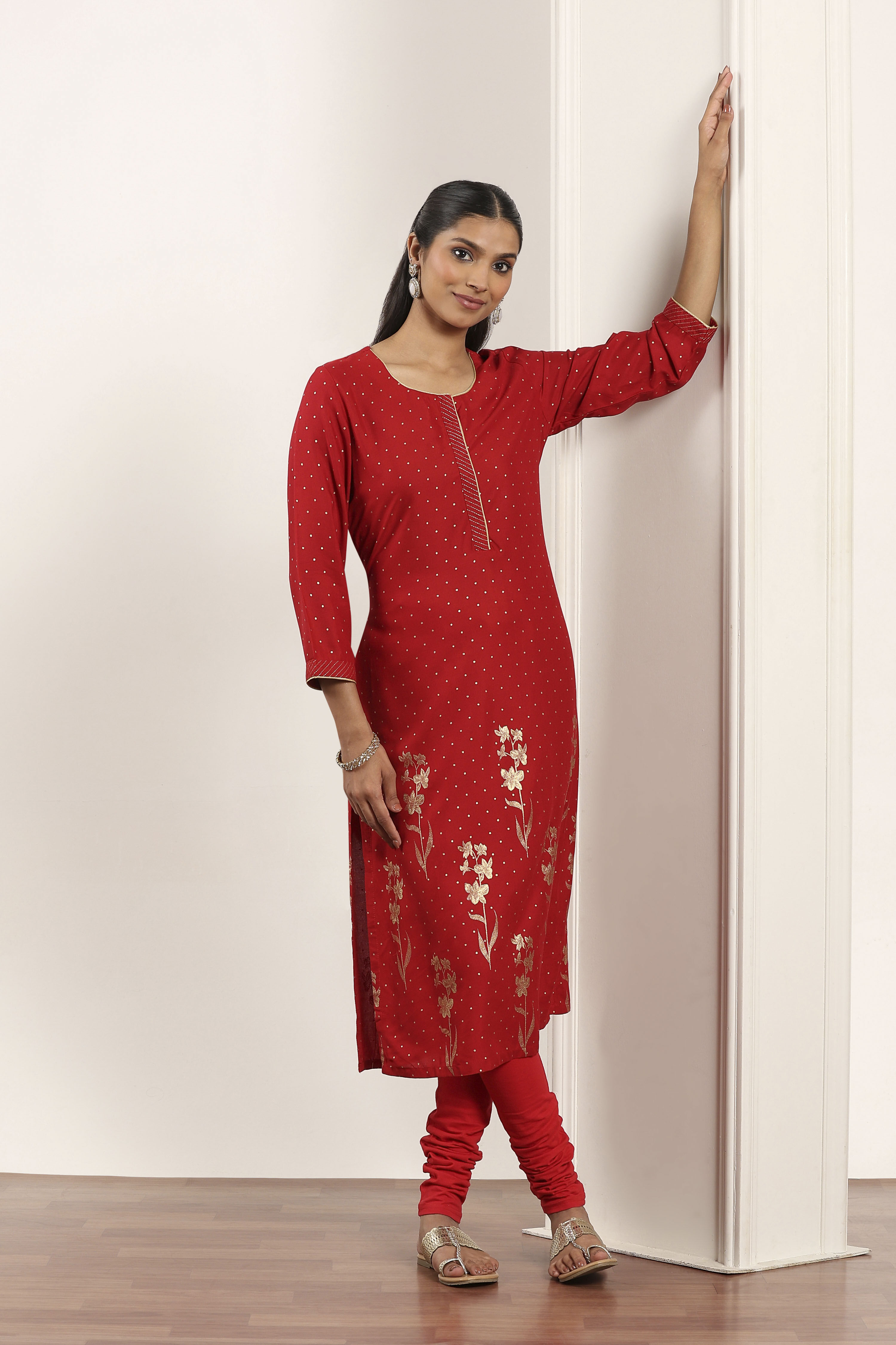 Red Viscose Rayon Straight Kurta Pants Set image number 0