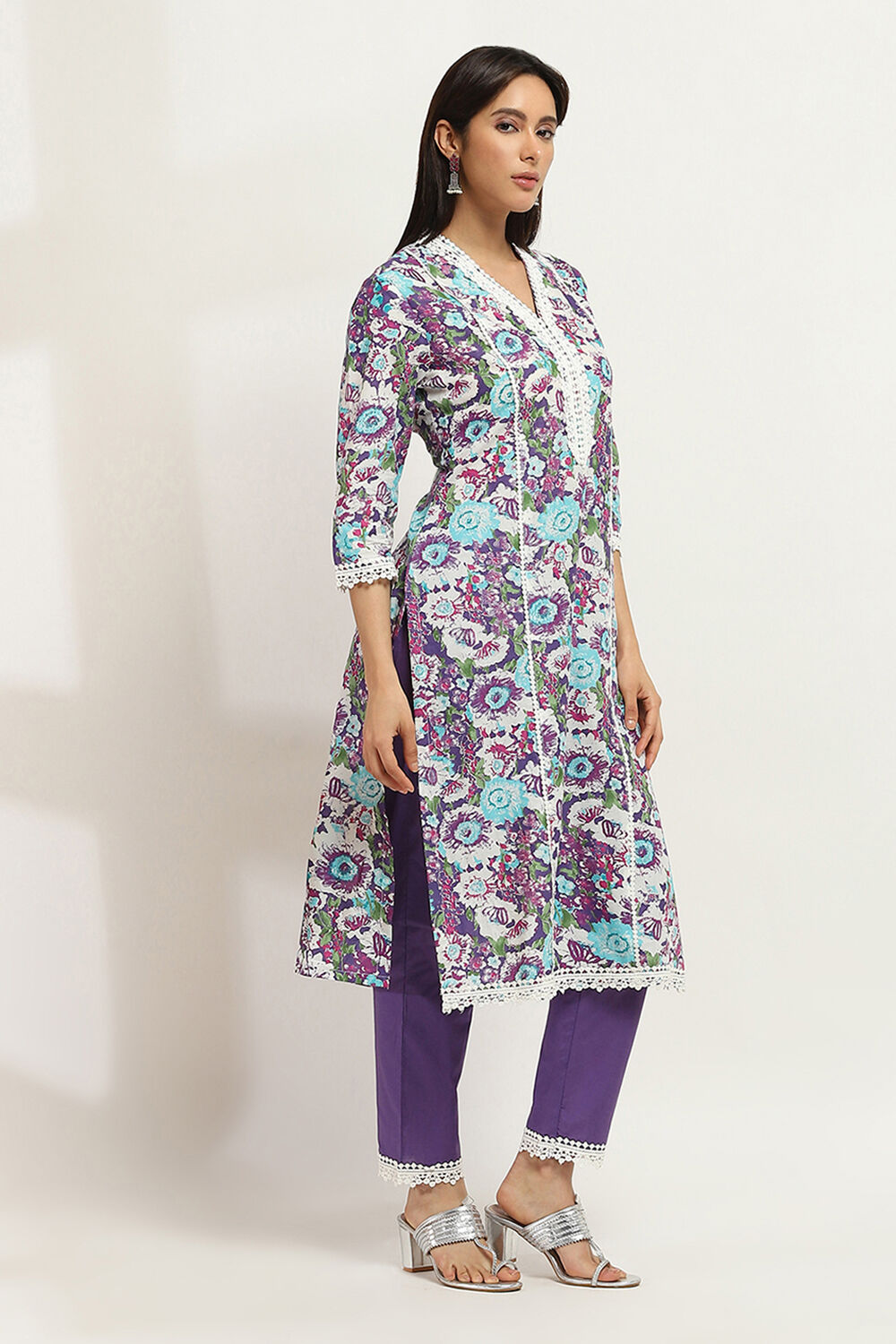 Purple Cotton Floral Straight Kurta Set image number 5