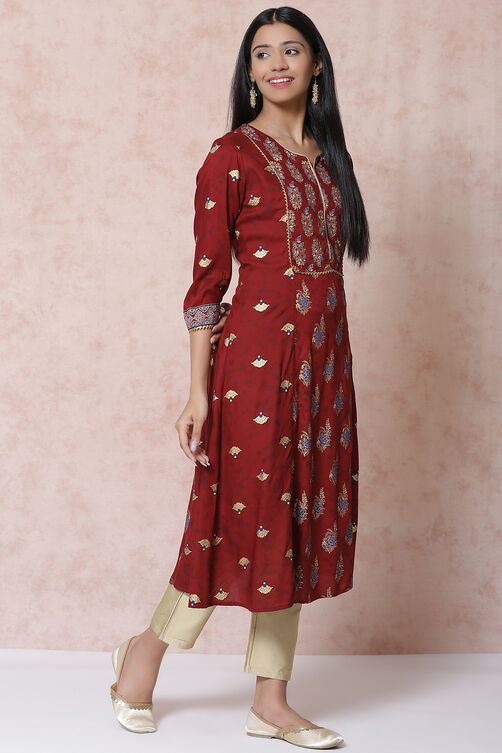 Maroon LIVA A Line Kurta image number 3