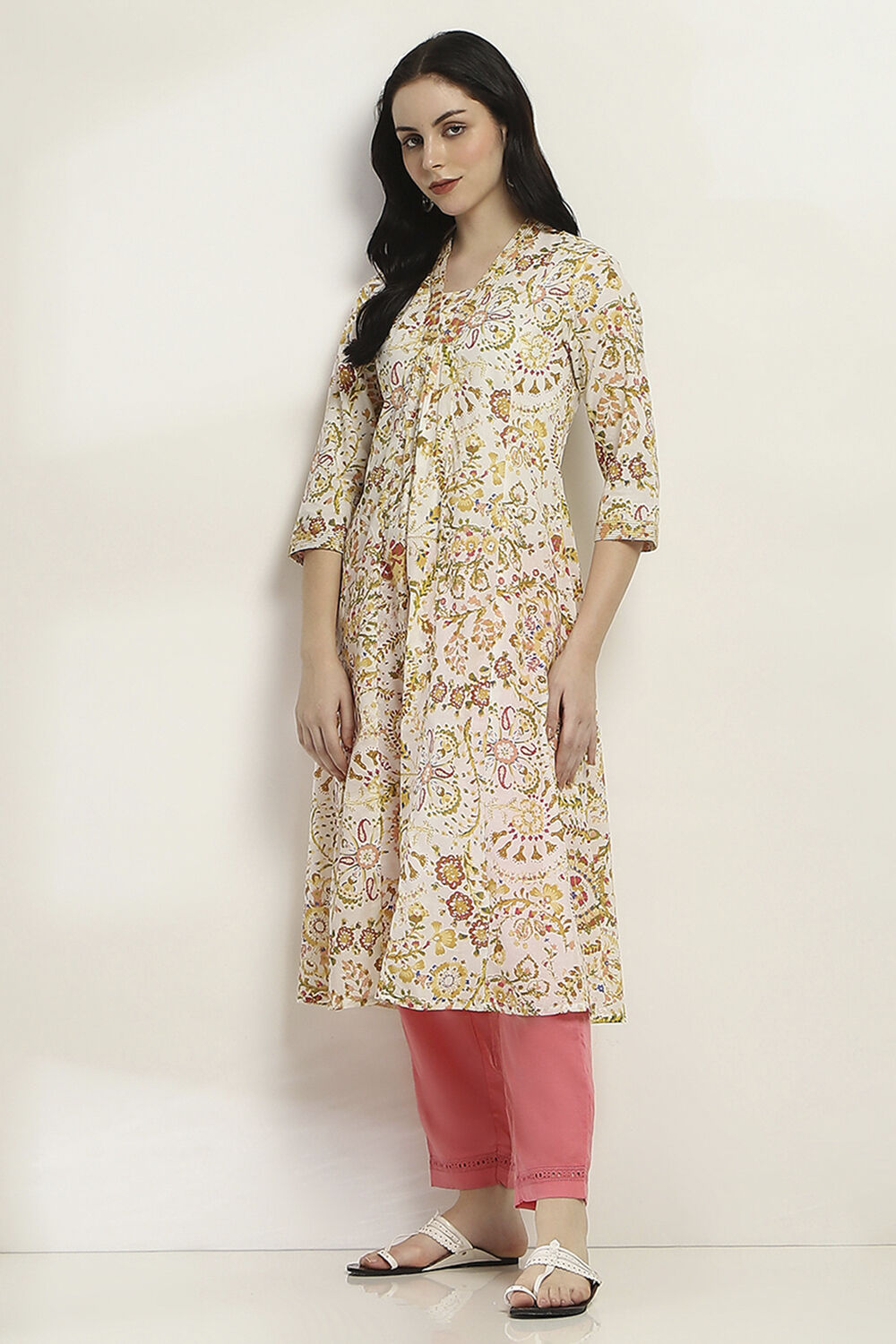 Coral Solid Regular Pants image number 0