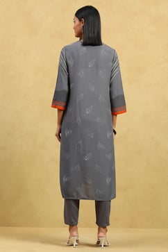 Grey Viscose Rayon Printed Straight Kurta Pants Set image number 4