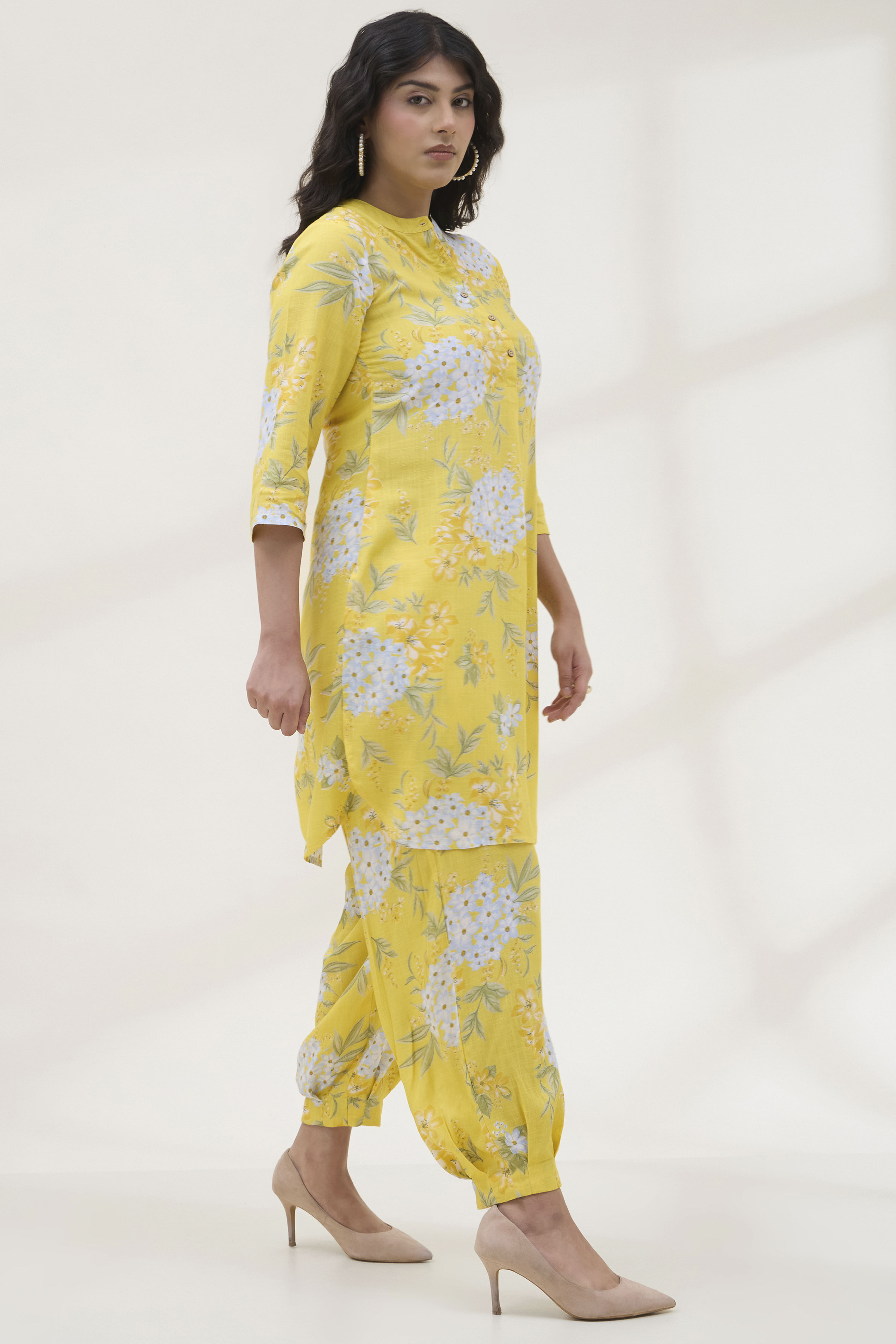 Yellow Viscose Rayon Straight Printed  image number 4
